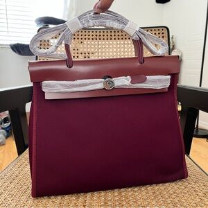 Elegant Burgundy Handbag